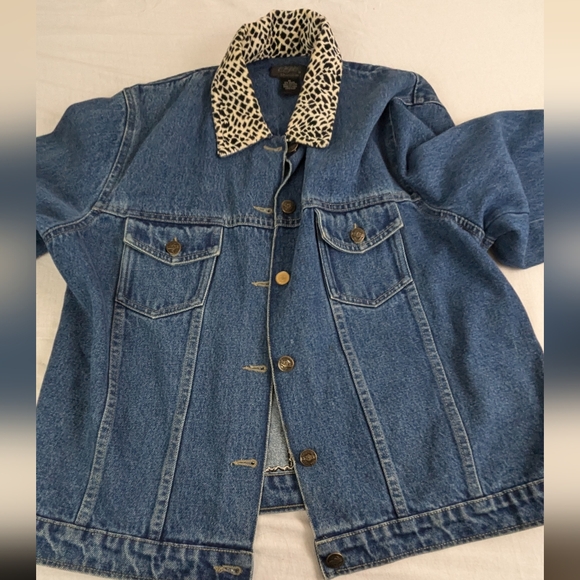 Bohemian Custom Made Jean Jacket Featuring Girl with Beaded Sunglasses Medium - Picture 10 of 10